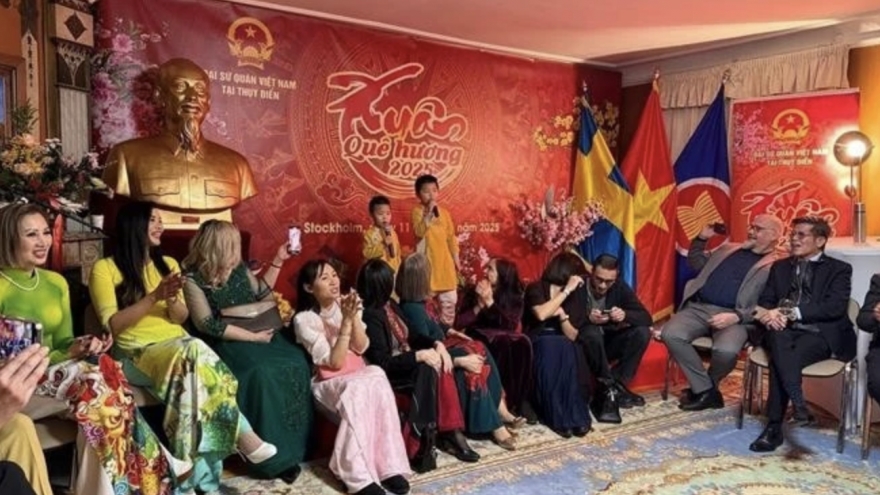 Vietnamese in Sweden, Latvia promote national cultural values